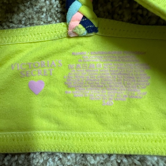 VS Bra - Picture 4 of 4